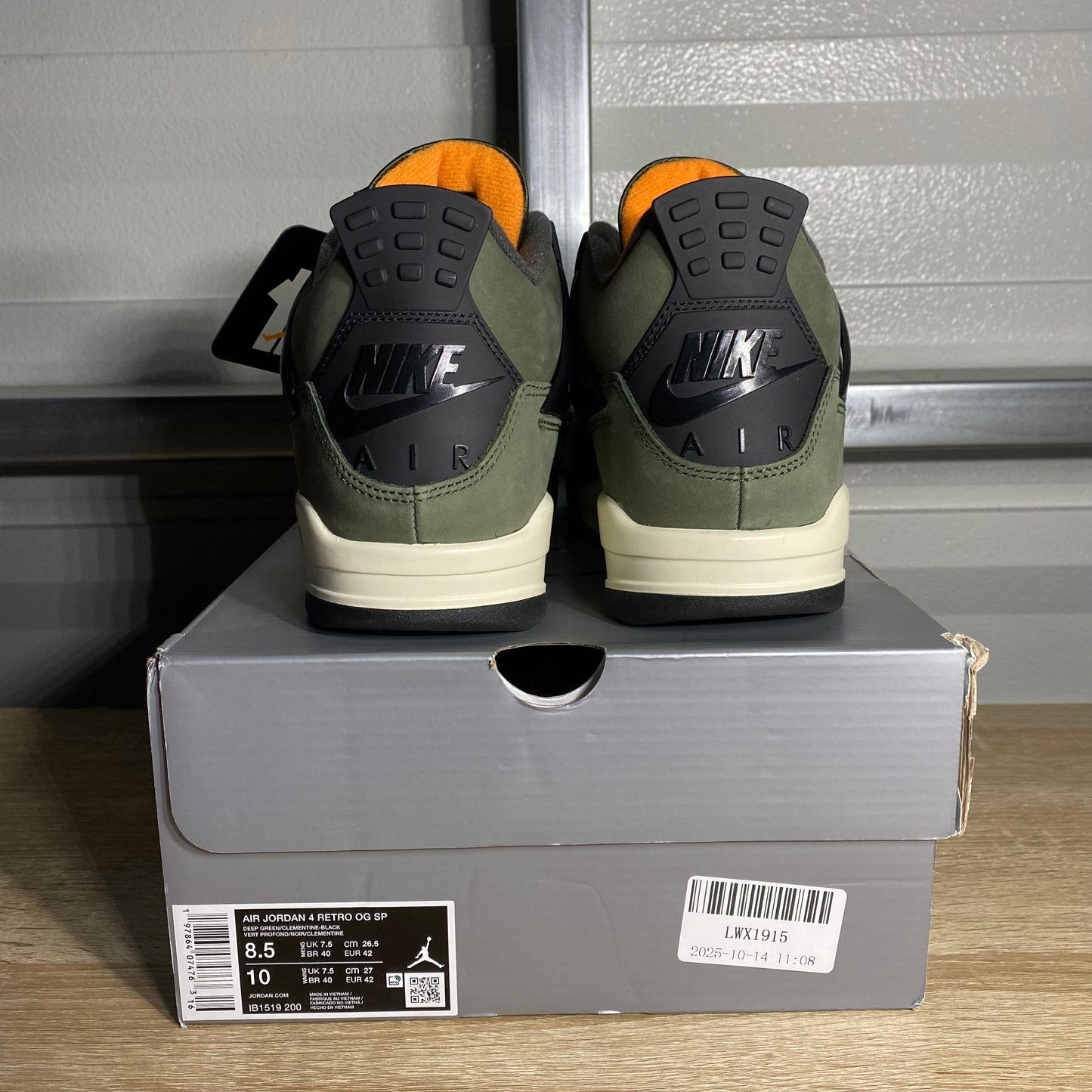 Size 8.5 - AJ 4 Retro Undefeated