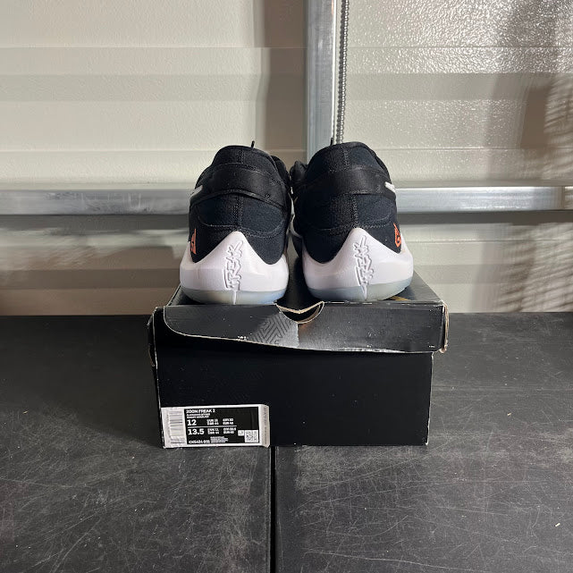 Size 12 - Zoom Freak 2 Black White