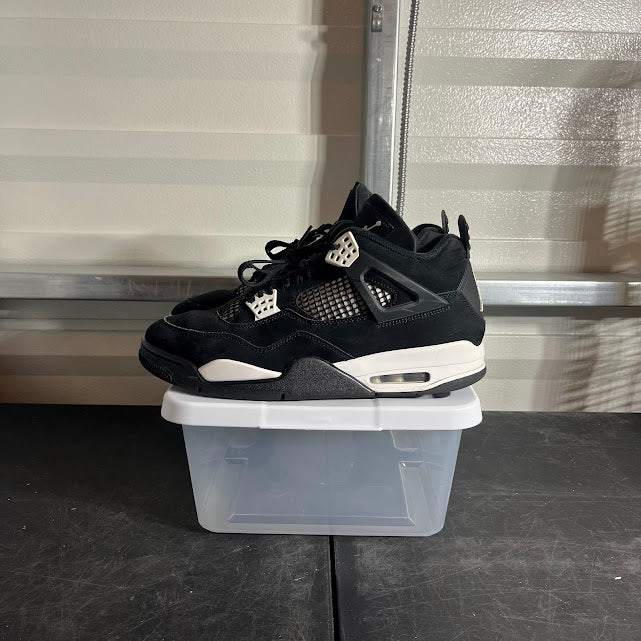 Size 12 - AJ 4 Retro White Thunder