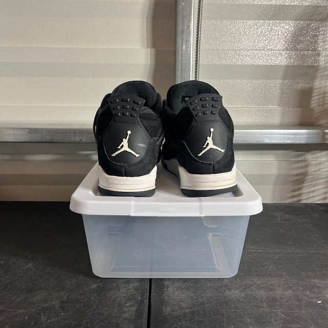 Size 12 - AJ 4 Retro White Thunder