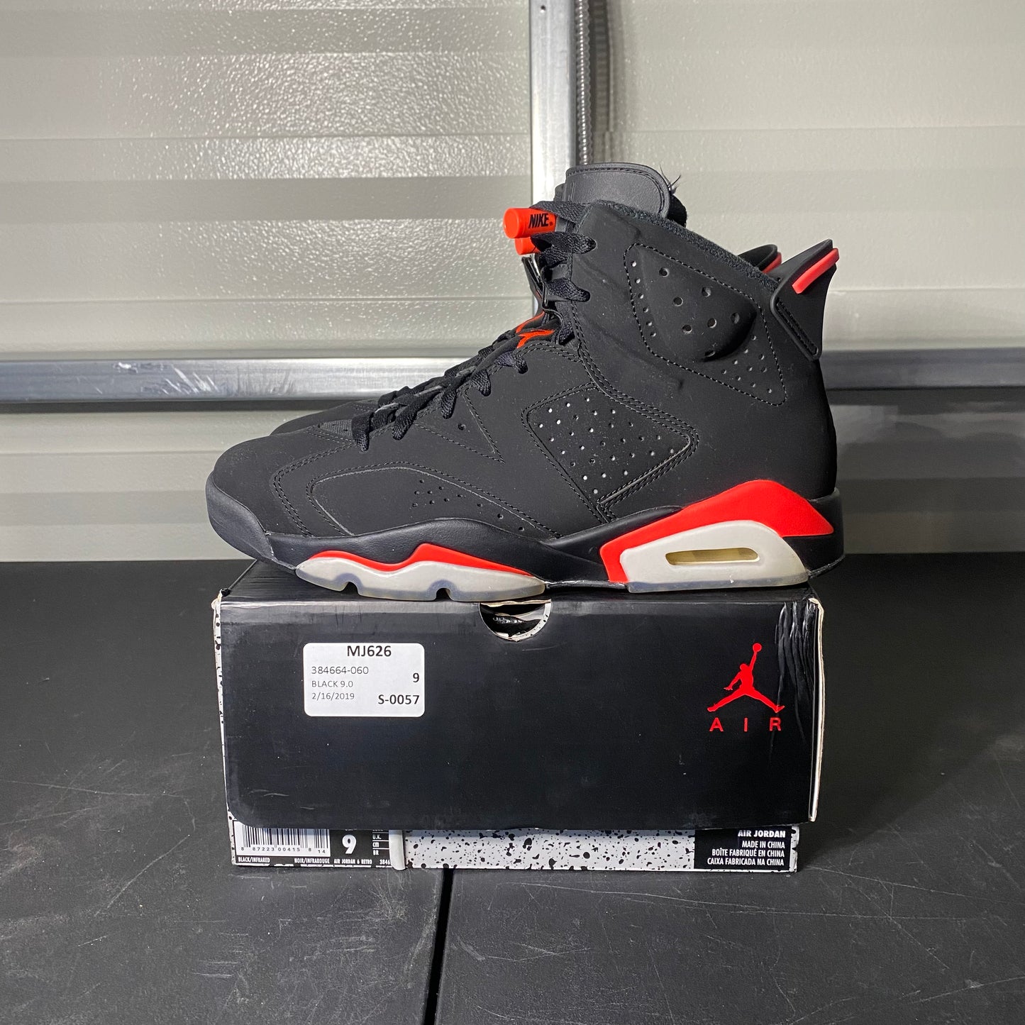 Size 9 - AJ 6 Retro Black Infrared