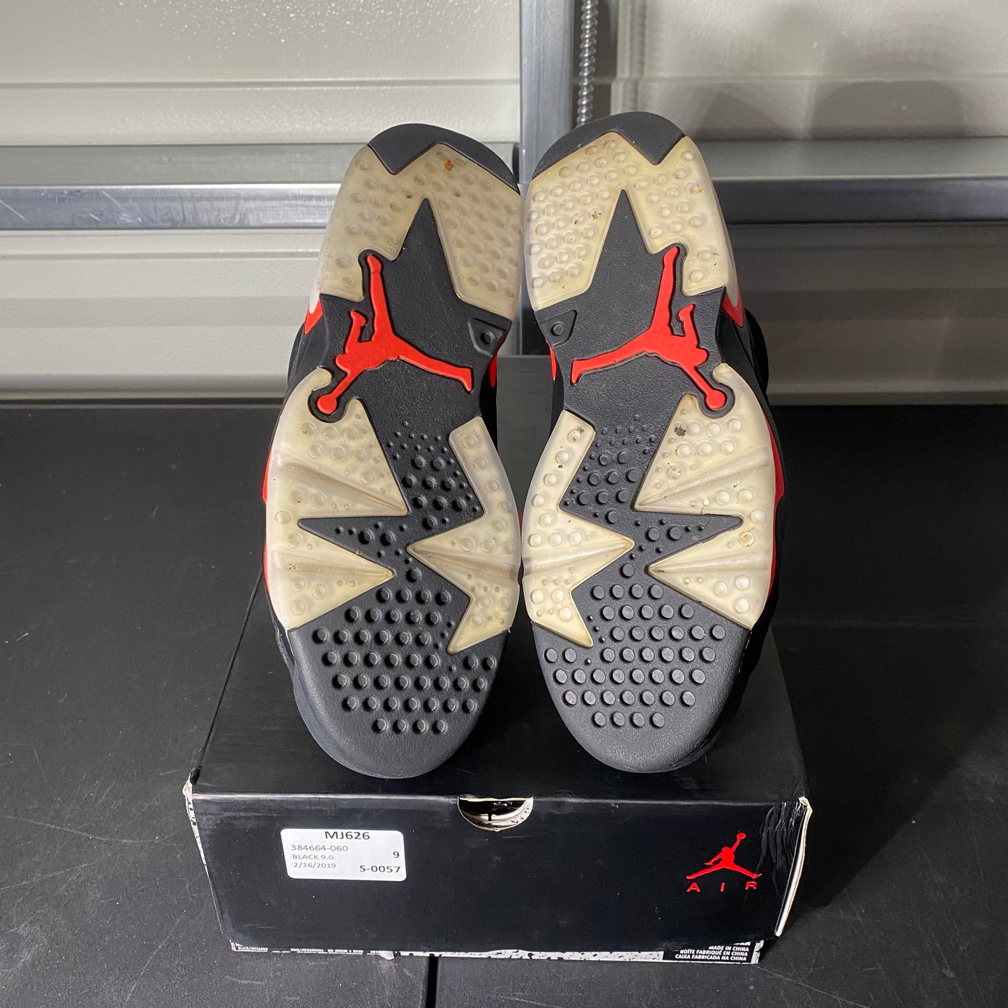 Size 9 - AJ 6 Retro Black Infrared