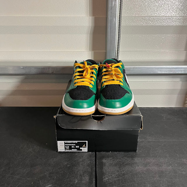 Size 12 - AJ 1 Low SE Christmas