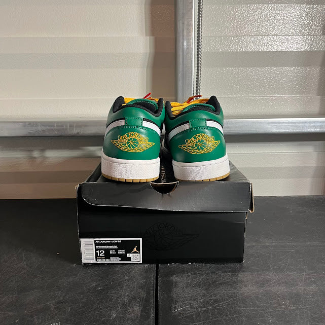 Size 12 - AJ 1 Low SE Christmas