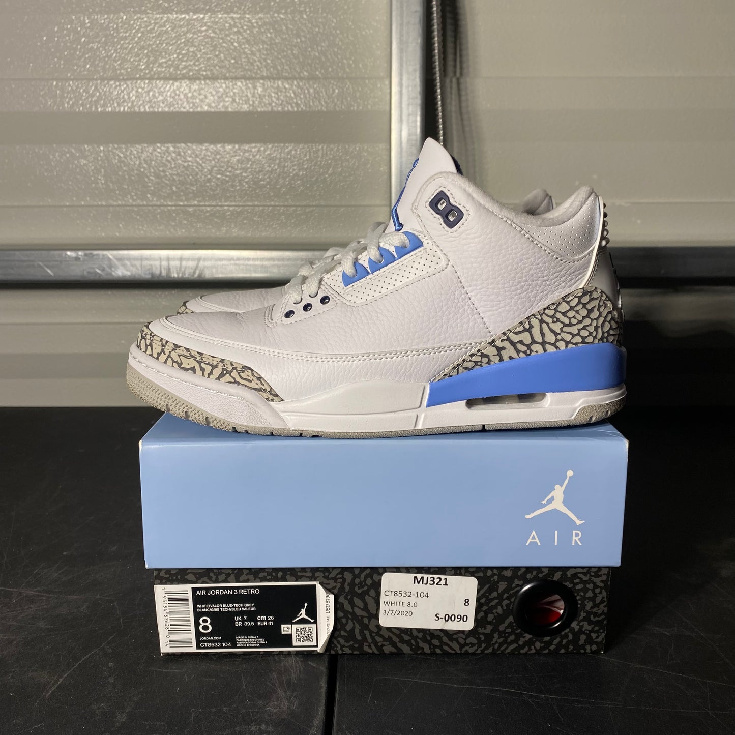 Size 8 - AJ 3 Retro UNC