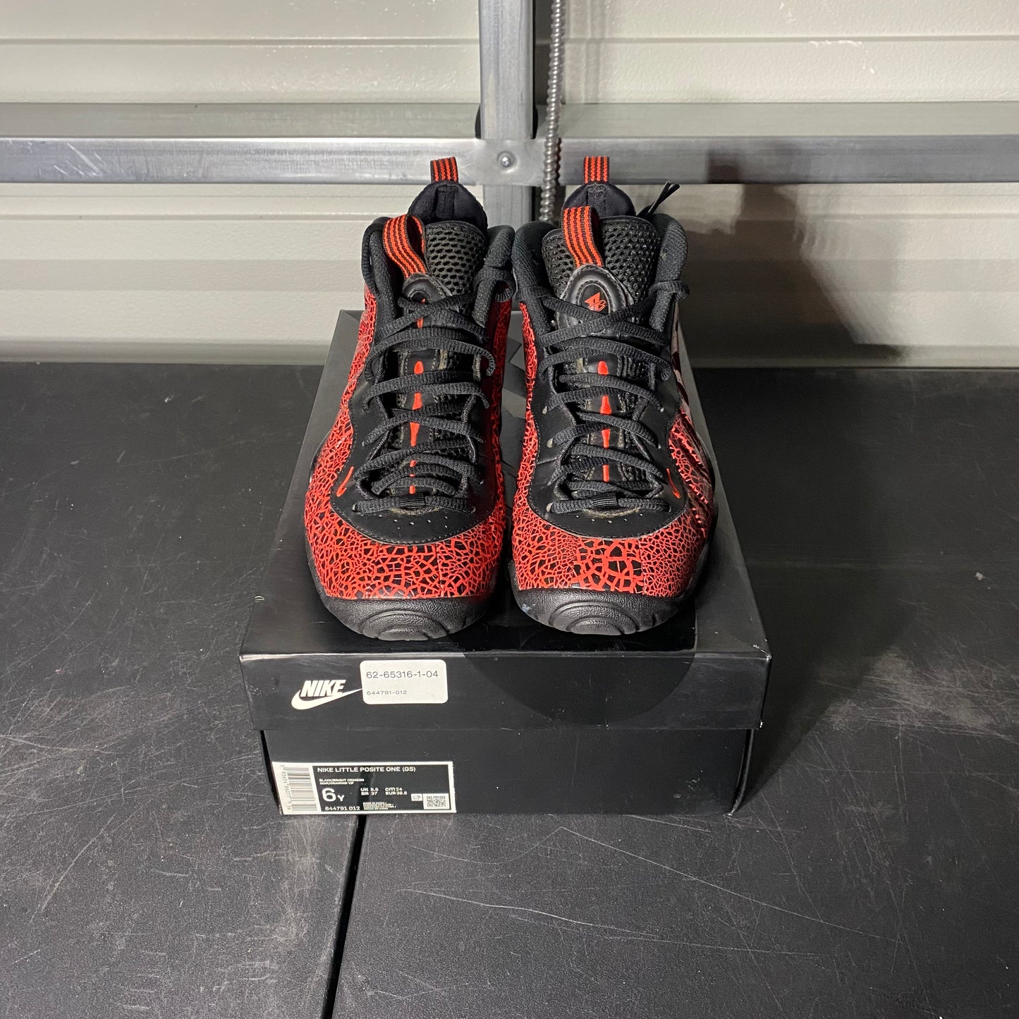 Size 6Y - Air Foamposite One Cracked Lava