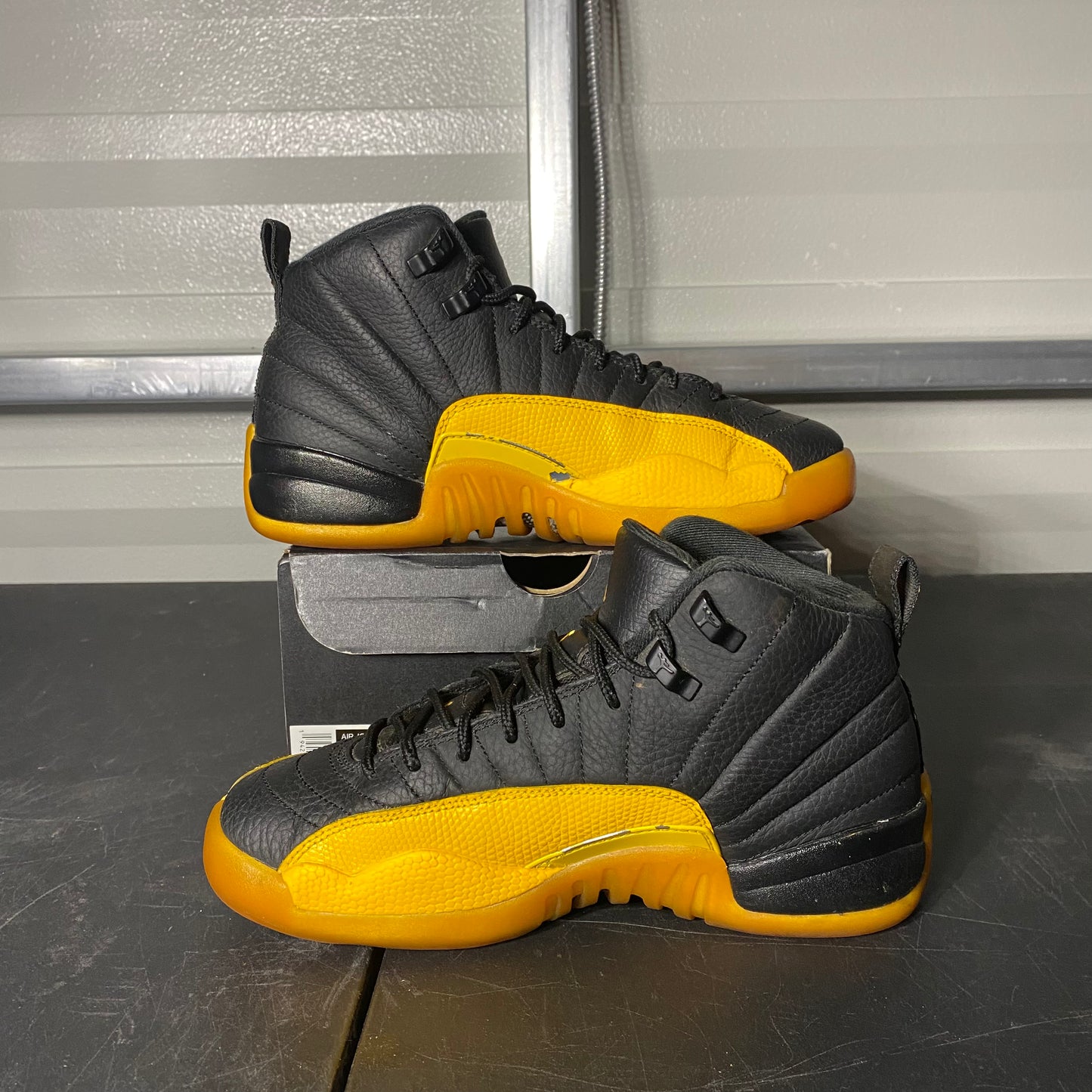 Size 6Y - AJ 12 Retro University Gold