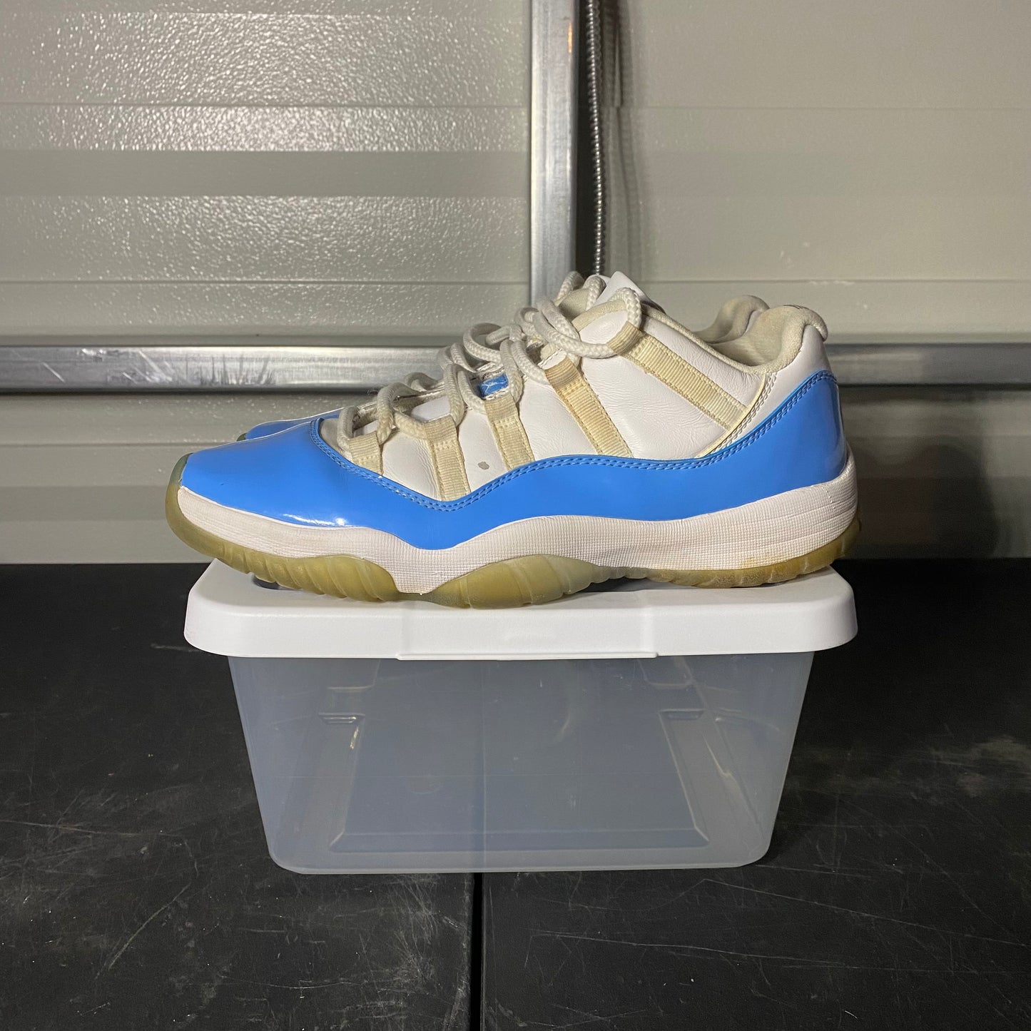 Size 9.5 - AJ 11 Retro Low UNC