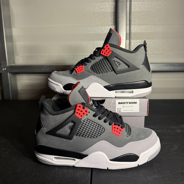 Size 9 - AJ 4 Retro Infrared
