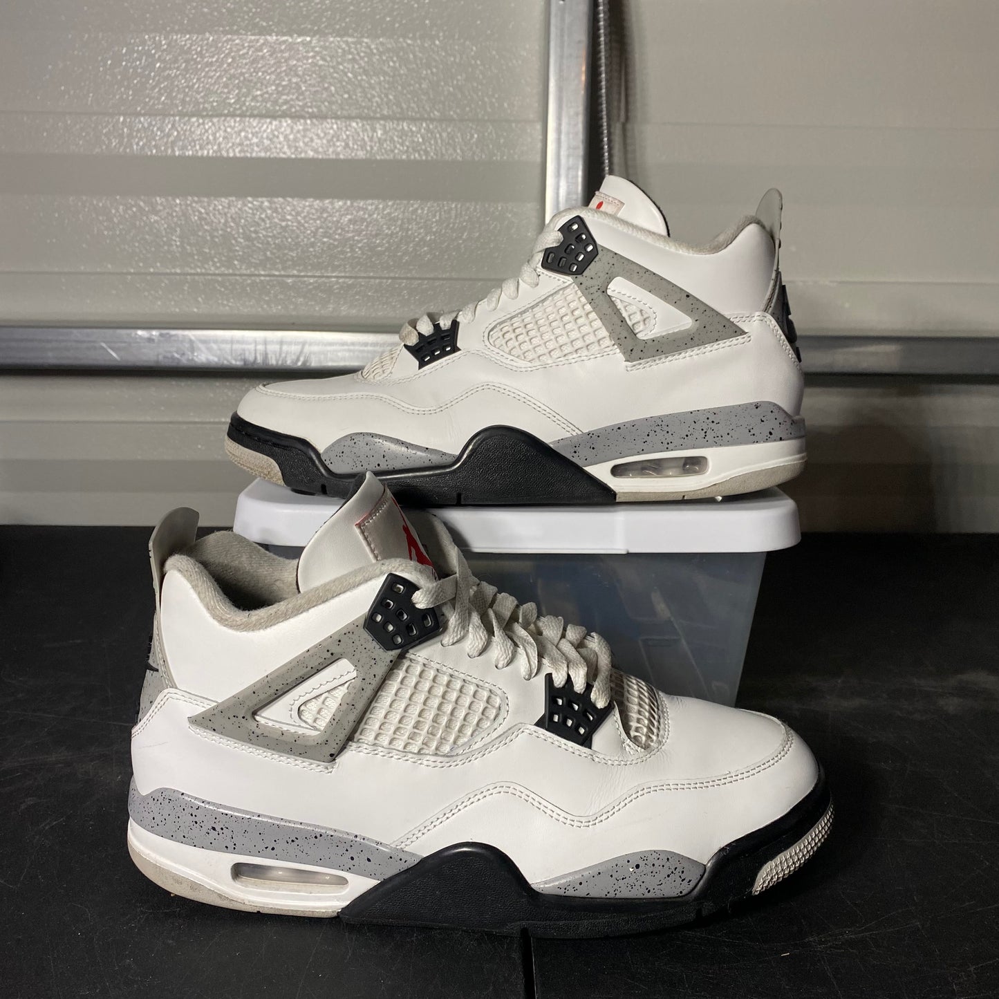 Size 9.5 - AJ 4 Retro White Cement