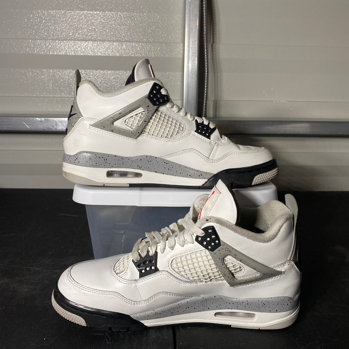 Size 9.5 - AJ 4 Retro White Cement