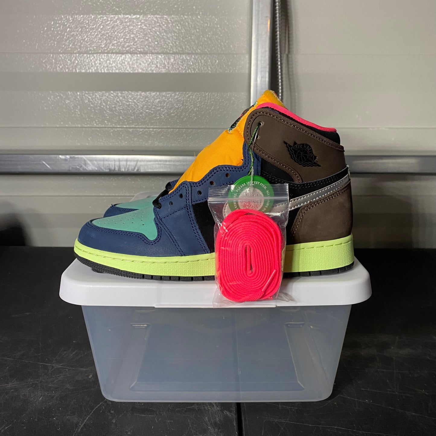 Size 5.5Y - AJ 1 Retro High Bio Hack