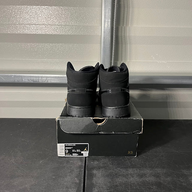 Size 9 - AJ 1 Mid Triple Black