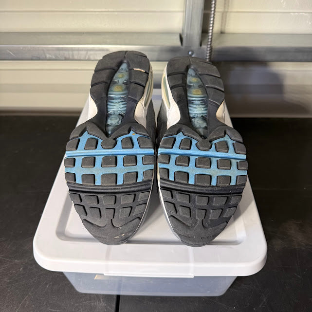 Size 9.5 - AM 95 Cool Grey University Blue