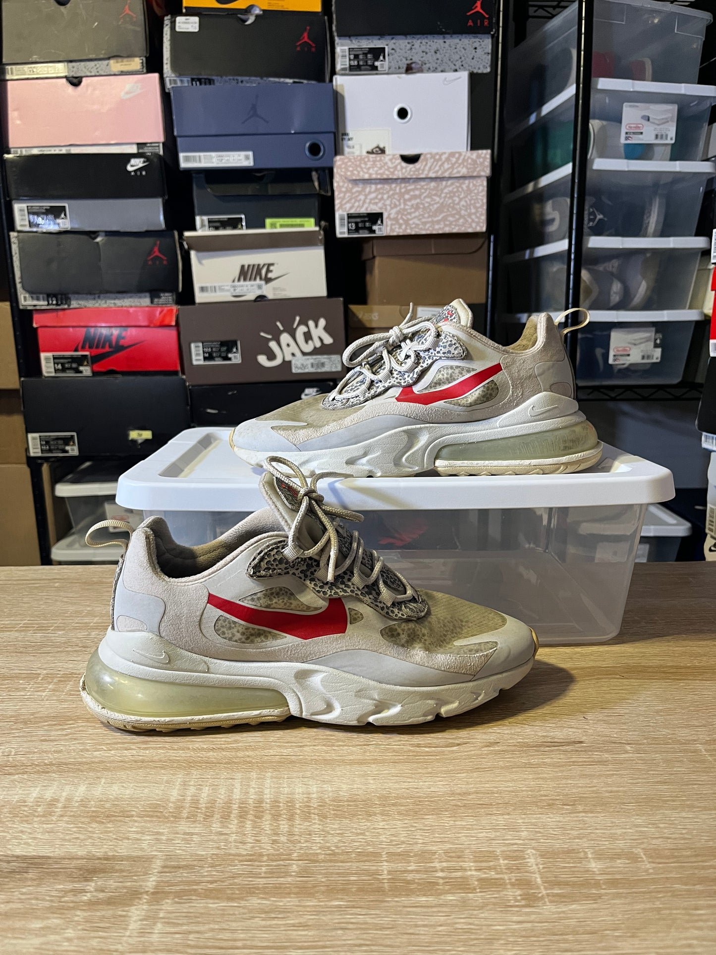 Size 8.5 - AM 270 React Safari