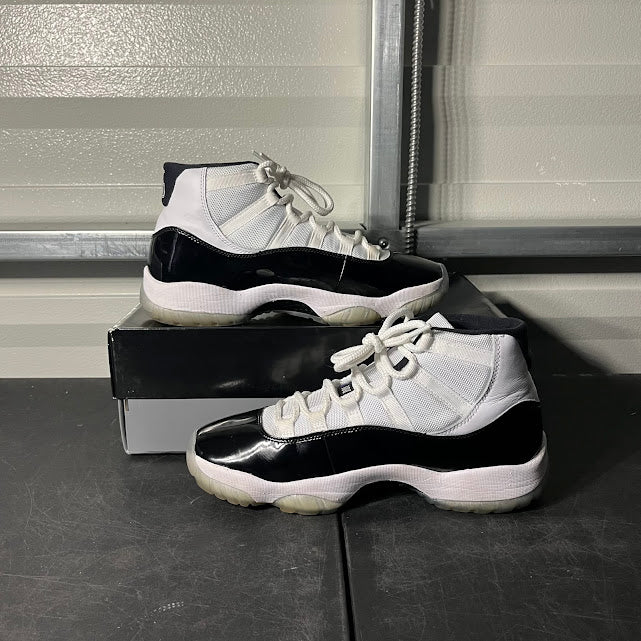 Size 9.5 - AJ 11 Retro Concord