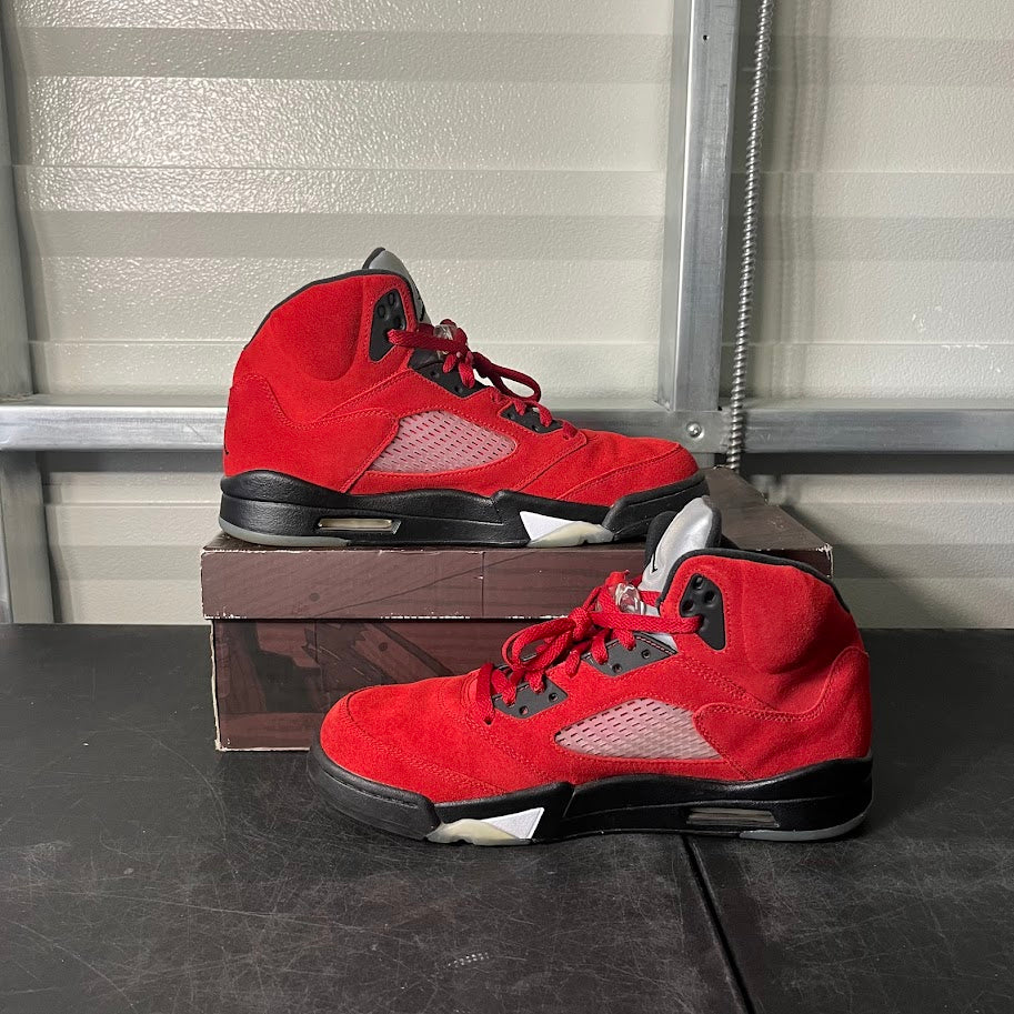 Size 11 - AJ 5 Retro Raging Bull