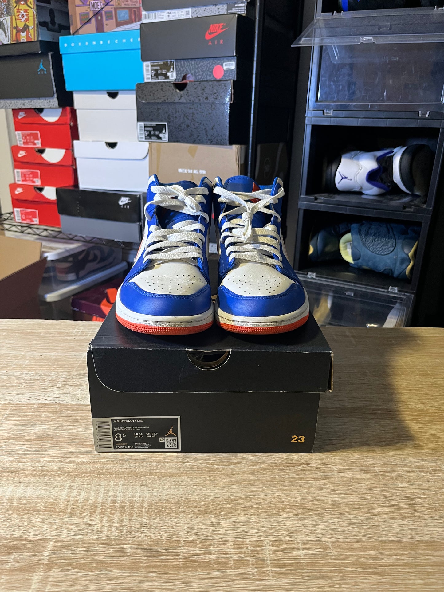 Size 8.5 - AJ 1 Mid Knicks