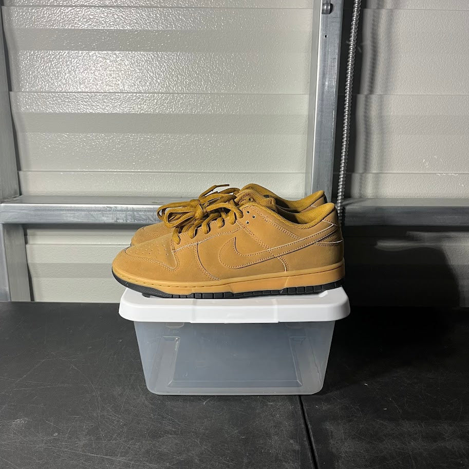 Size 10.5 - Dunk Low Retro SE Wheat