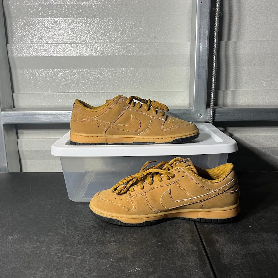 Size 10.5 - Dunk Low Retro SE Wheat