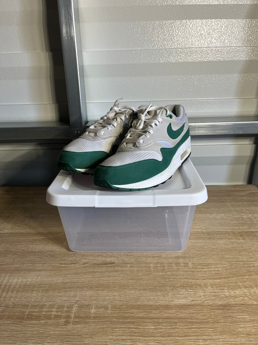 Size 11 - AM 1 Anniversary Evergreen Aura