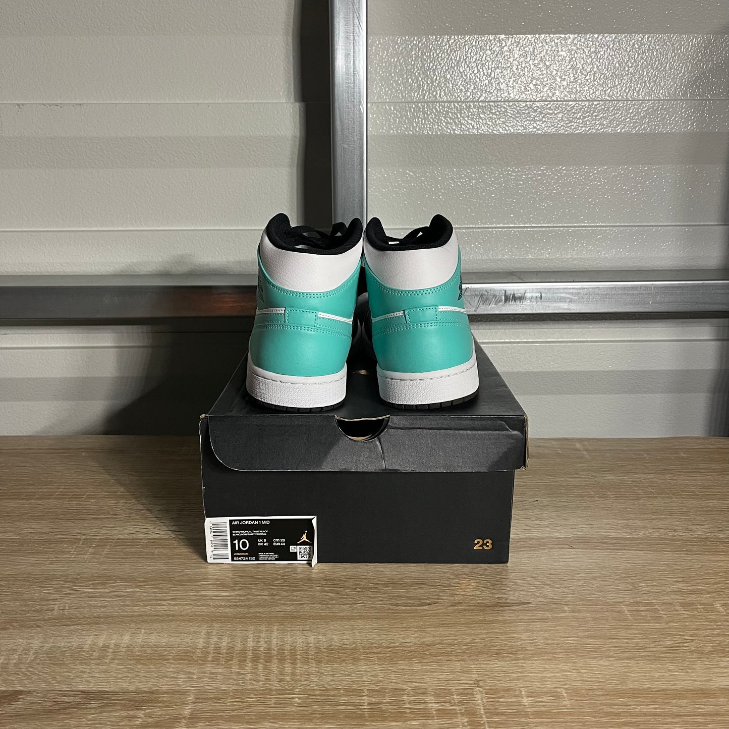 Size 10 - AJ 1 Mid Tropical Twist Igloo