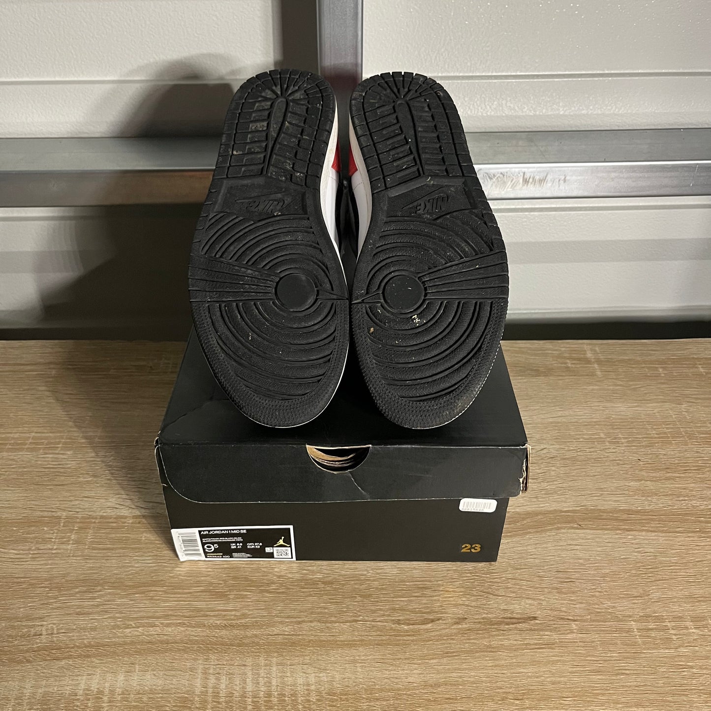 Size 9.5 - AJ 1 Mid SE Union Black Toe