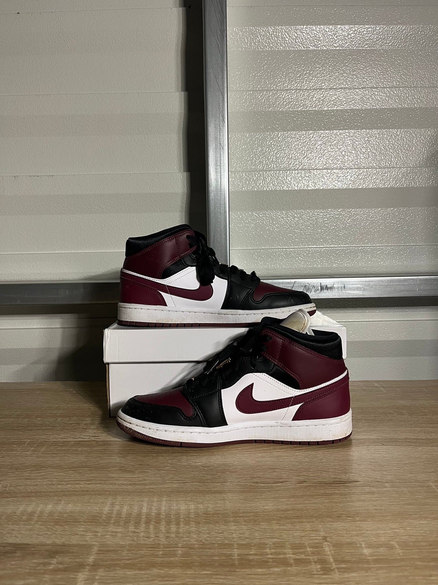 Size 9.5W - AJ 1 Mid SE Dark Beetroot Gold Pendants