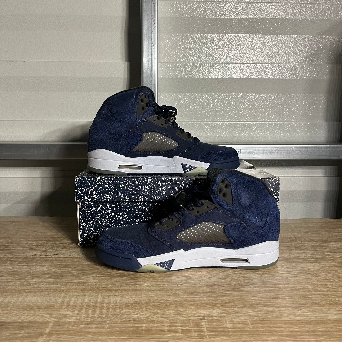 Size 9.5 - AJ 5 Retro SE Midnight Navy