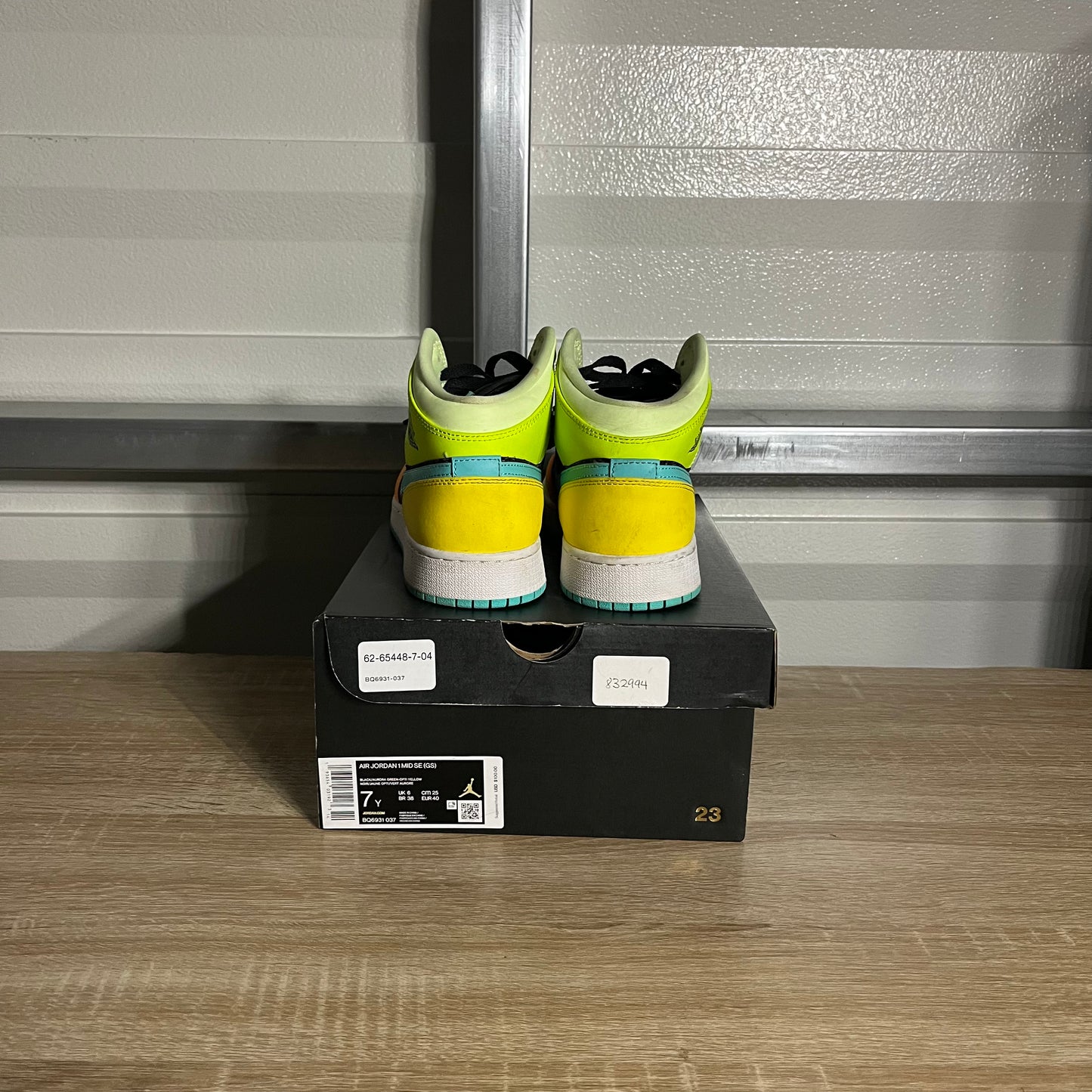 Size 7Y - AJ 1 Mid SE GS Aurora Green