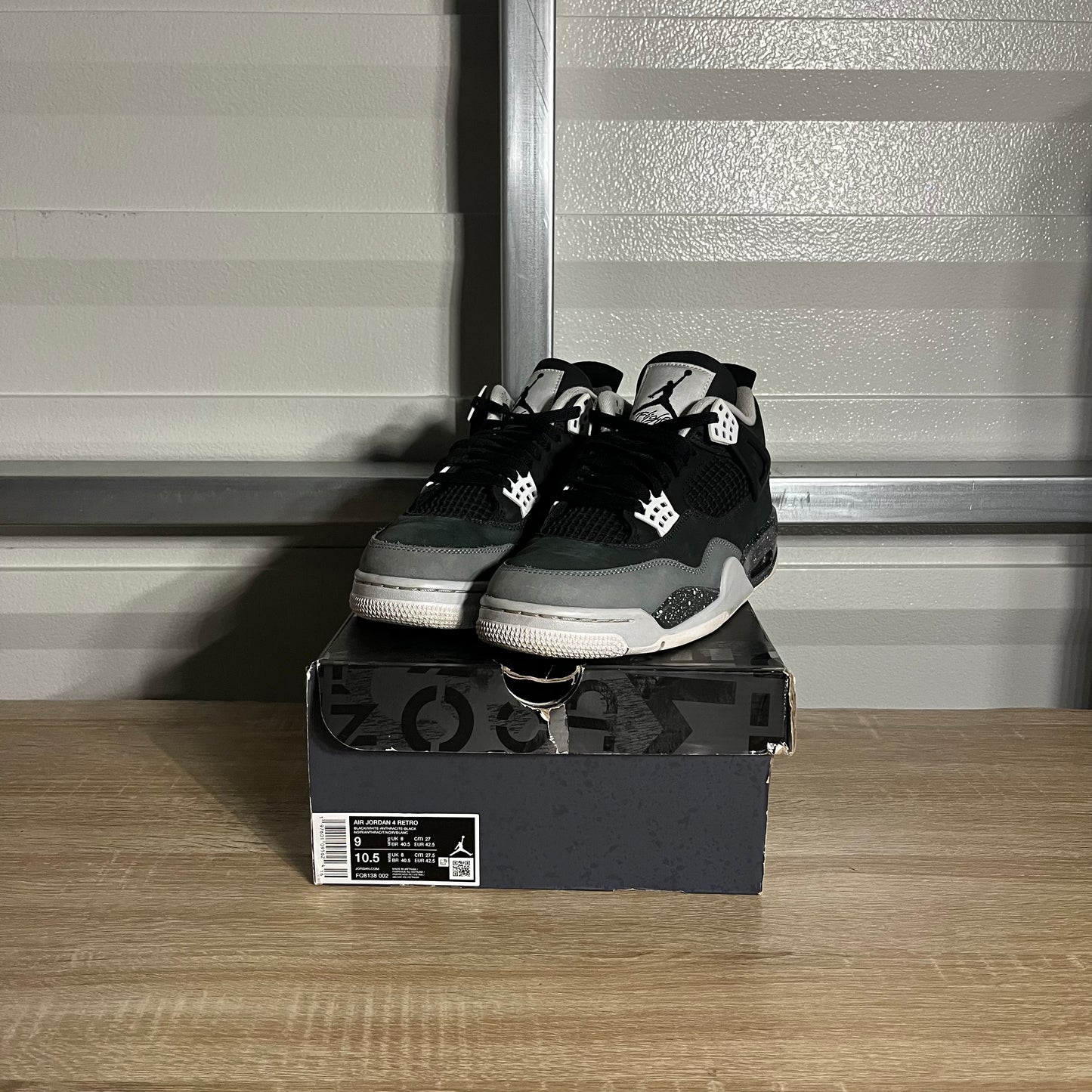 Size 9 - AJ 4 Retro Fear