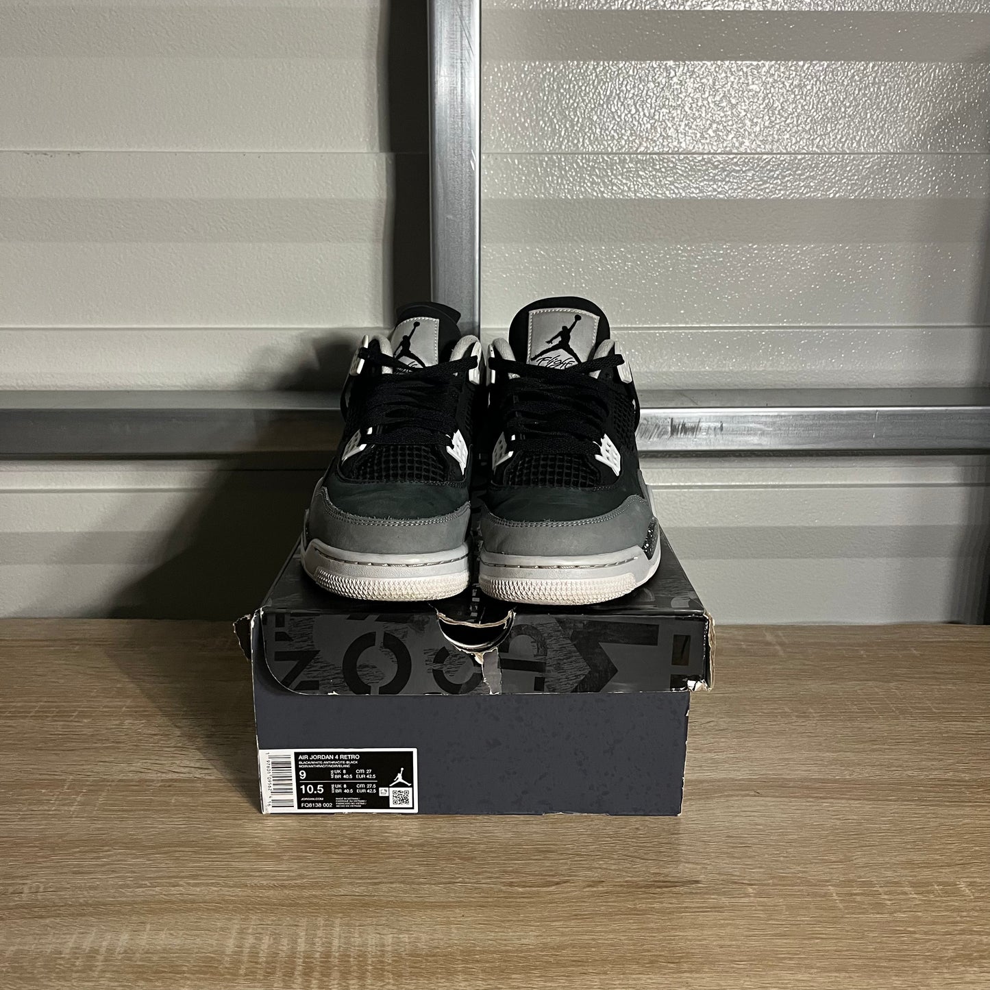 Size 9 - AJ 4 Retro Fear