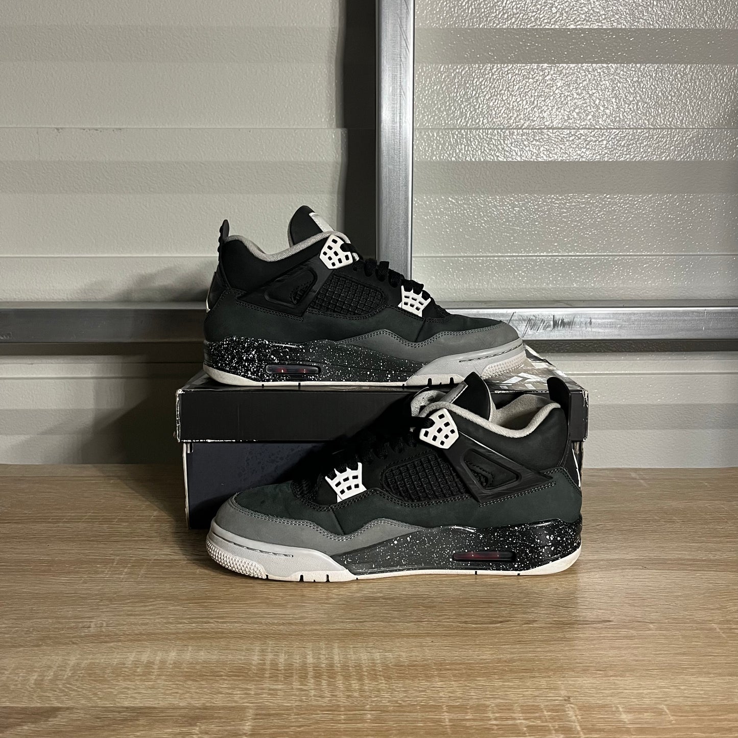 Size 9 - AJ 4 Retro Fear