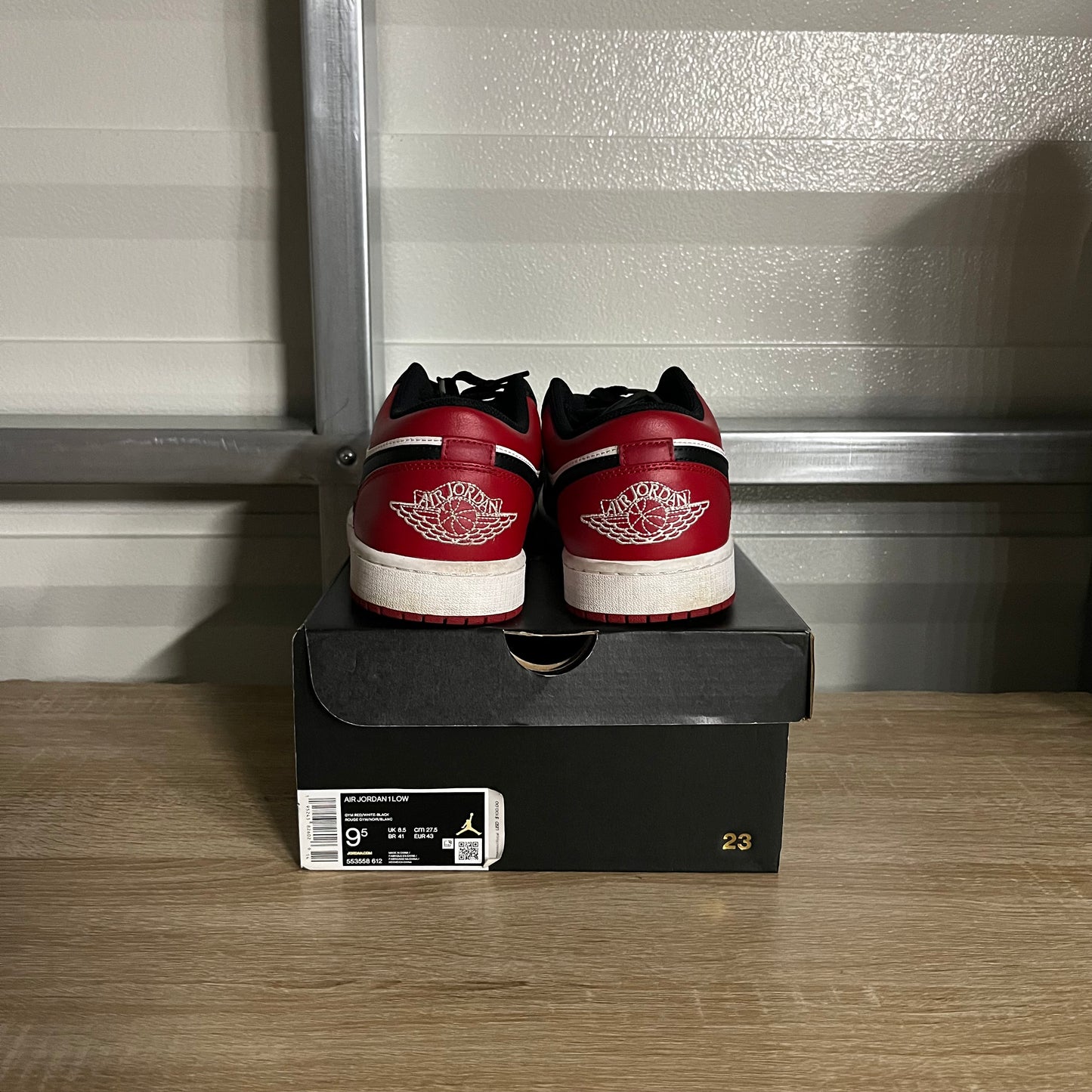 Size 9.5 - AJ 1 Low Bred Toe