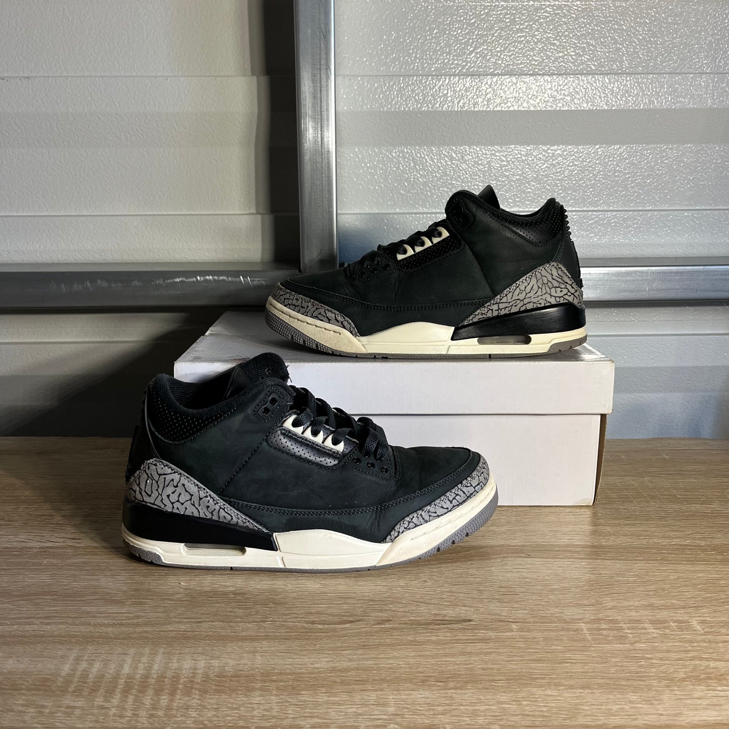 Size 9W - AJ 3 Retro Off Noir
