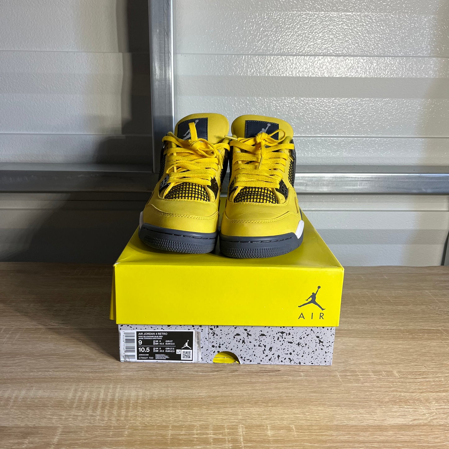Size 9 - AJ 4 Retro Lightning