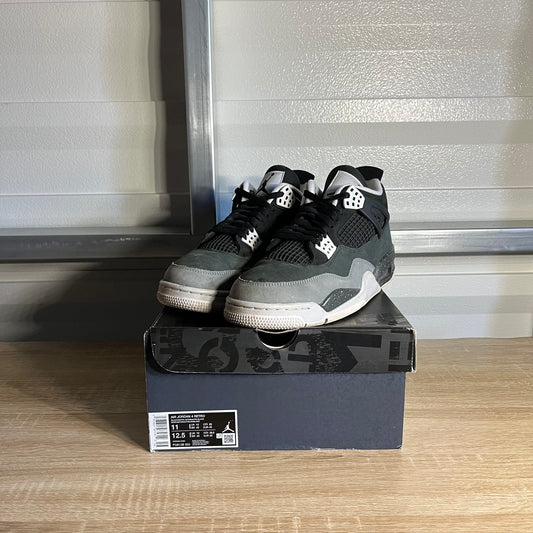 Size 11 - AJ 4 Retro Fear