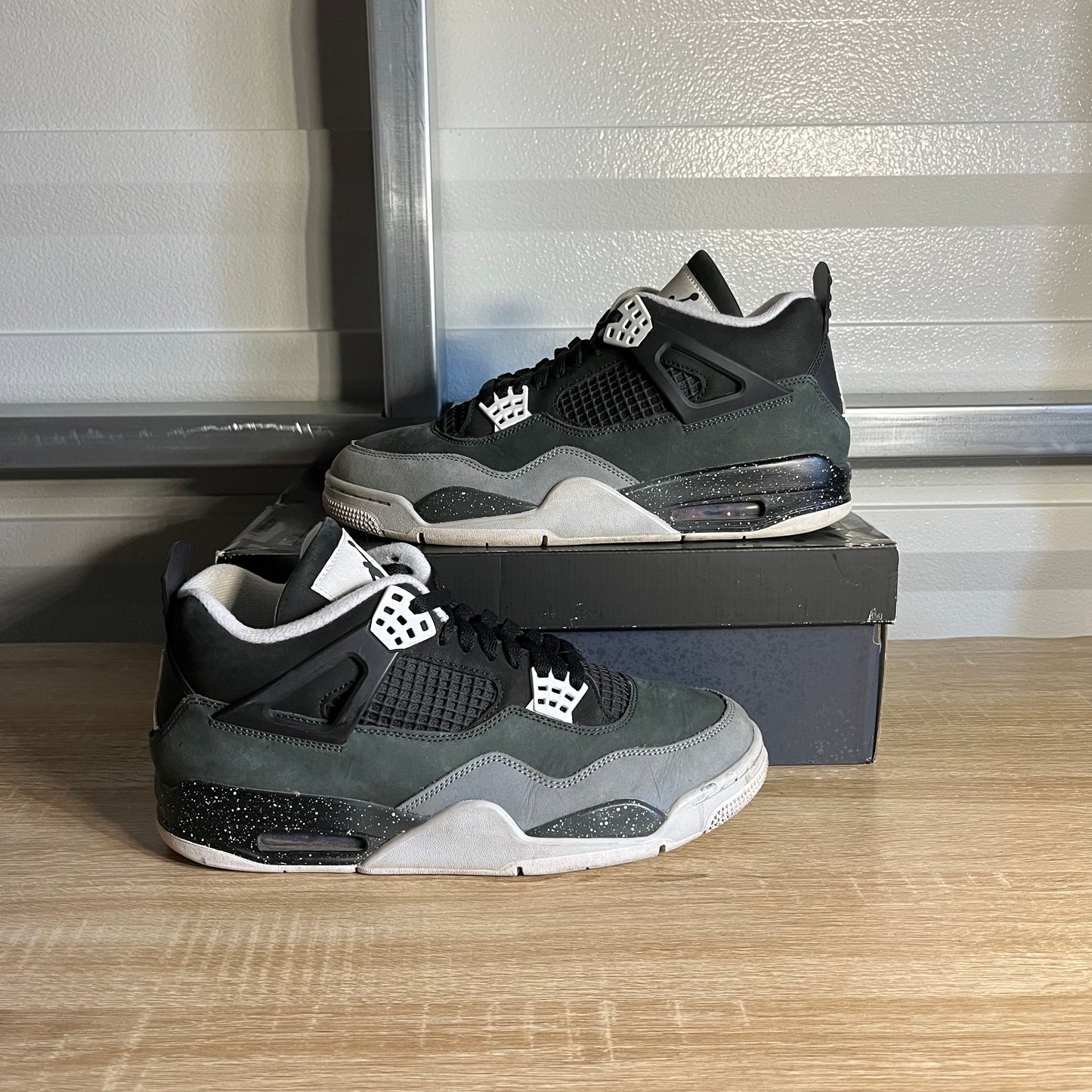 Size 11 - AJ 4 Retro Fear