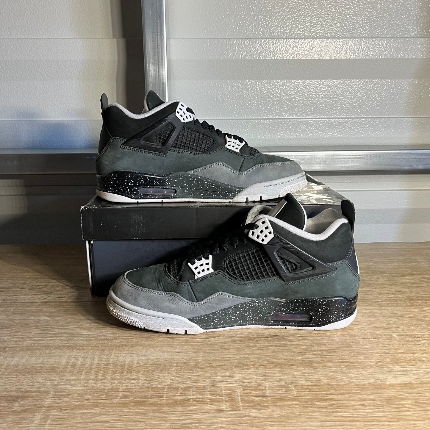 Size 11 - AJ 4 Retro Fear