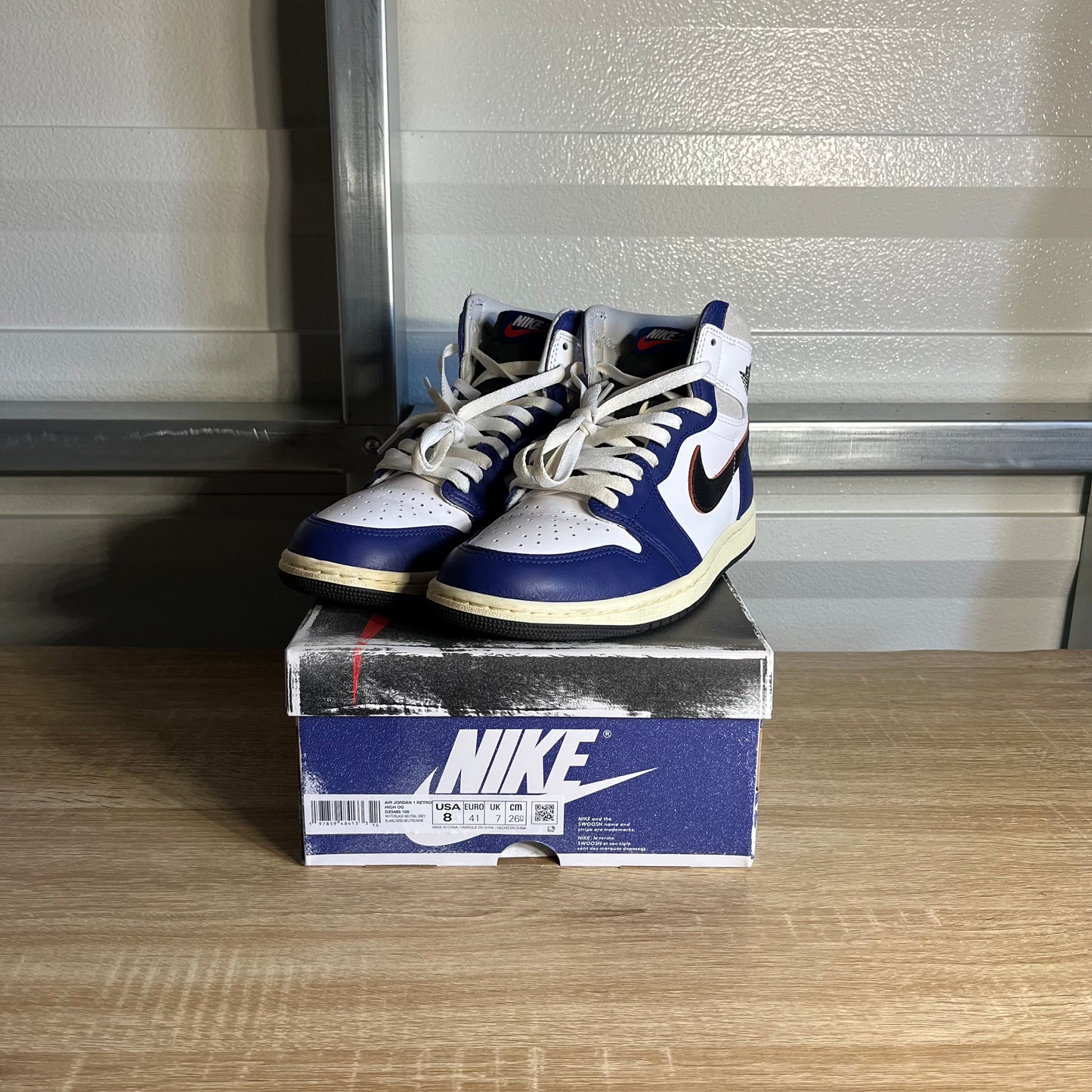 Size 8 - AJ 1 High OG Rare Air