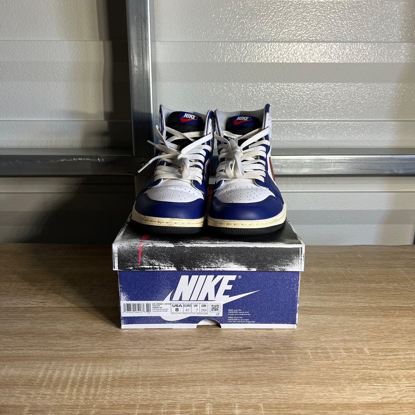 Size 8 - AJ 1 High OG Rare Air