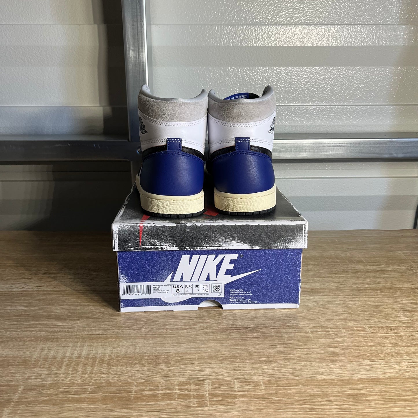 Size 8 - AJ 1 High OG Rare Air