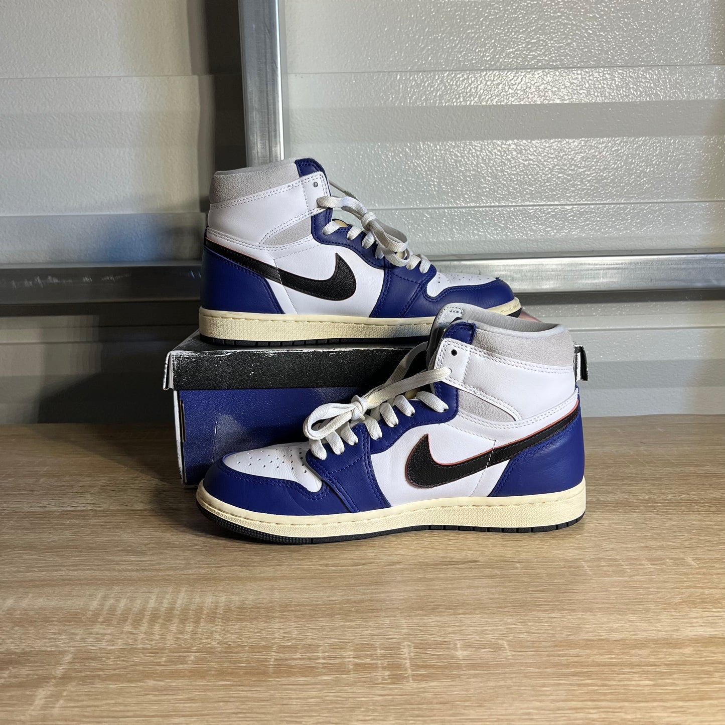 Size 8 - AJ 1 High OG Rare Air