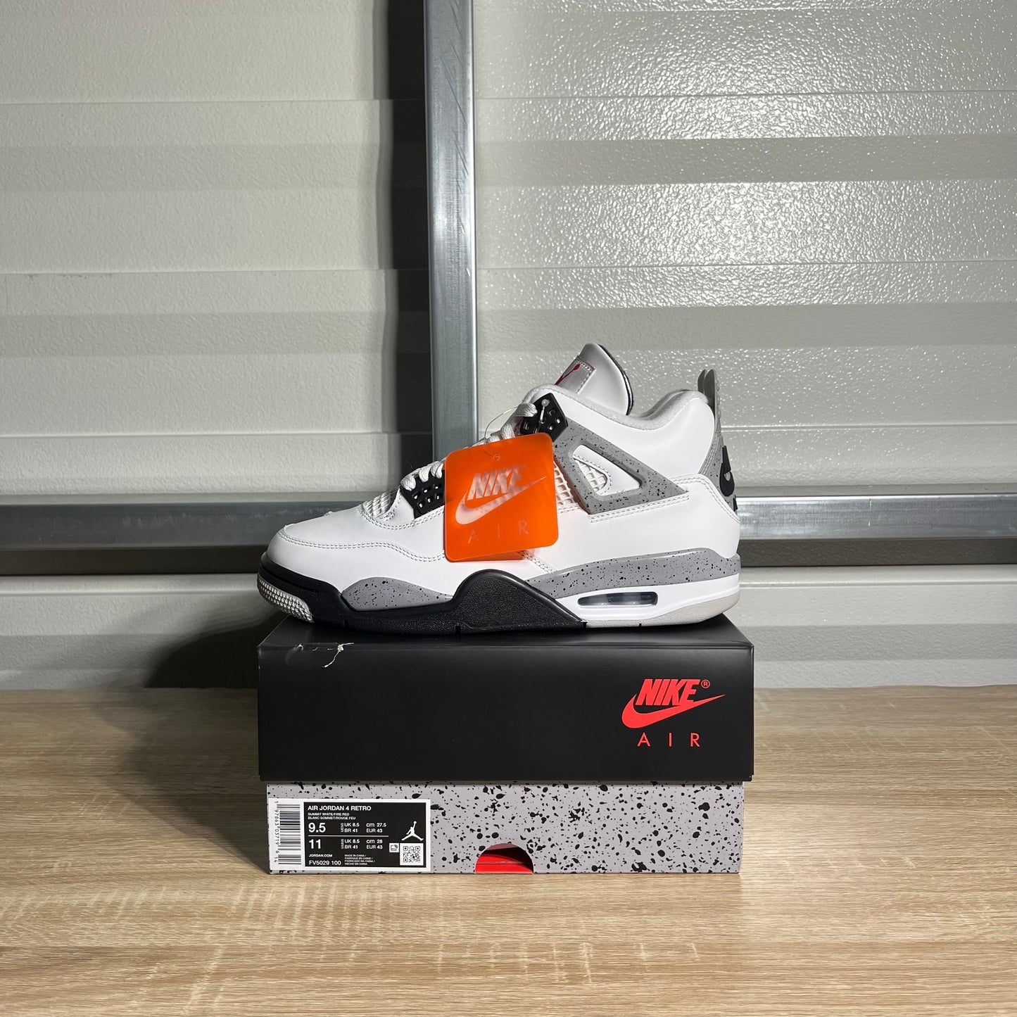 Size 9.5 - AJ 4 Retro White Cement