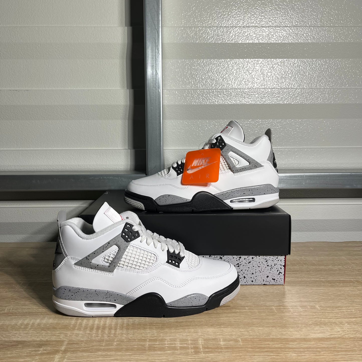 Size 9.5 - AJ 4 Retro White Cement