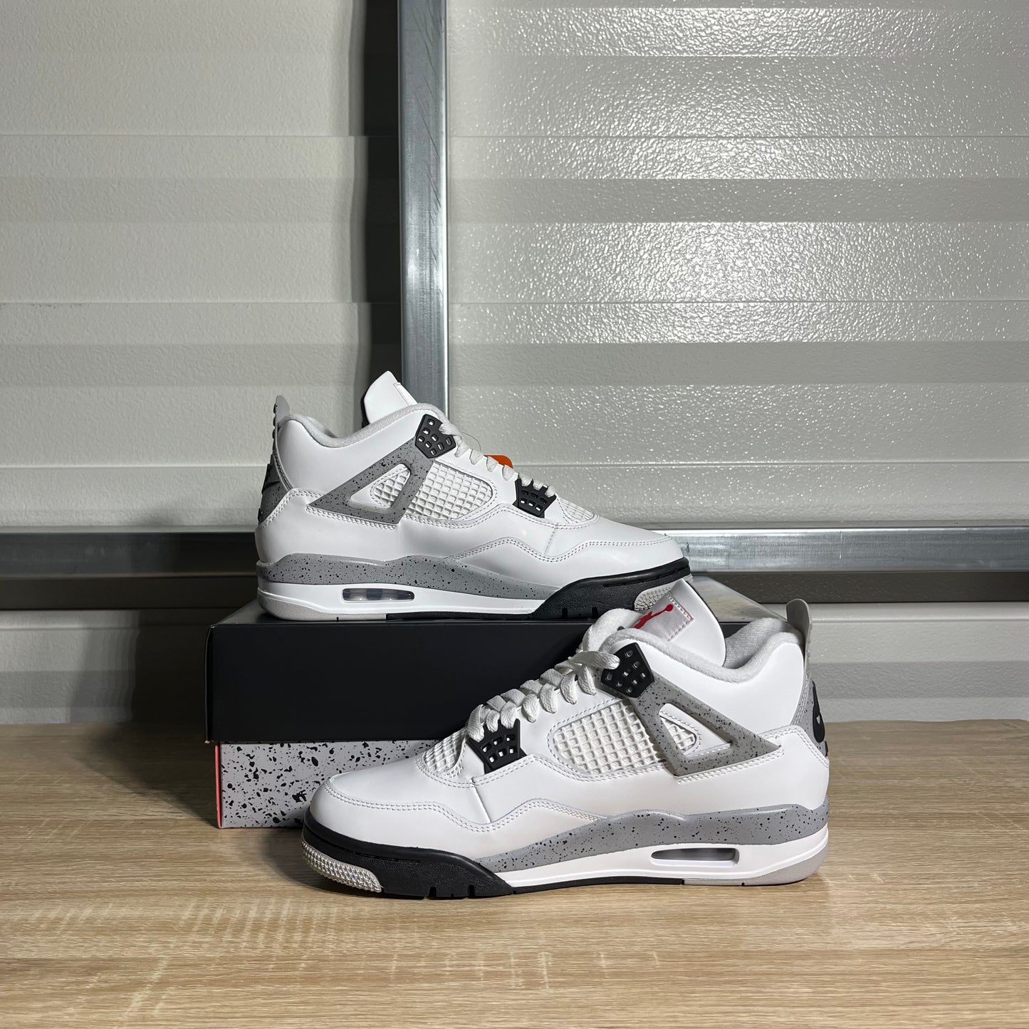 Size 9.5 - AJ 4 Retro White Cement