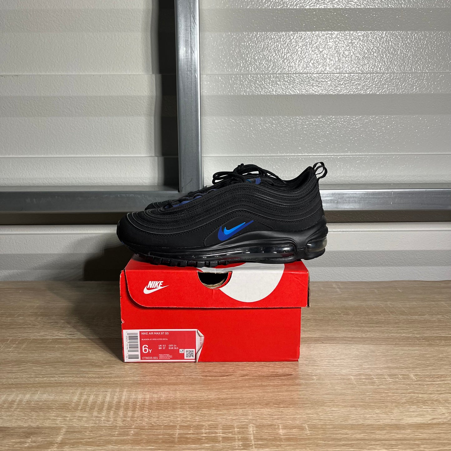 Size 6Y - AM 97 GS Black Dark Marina Blue