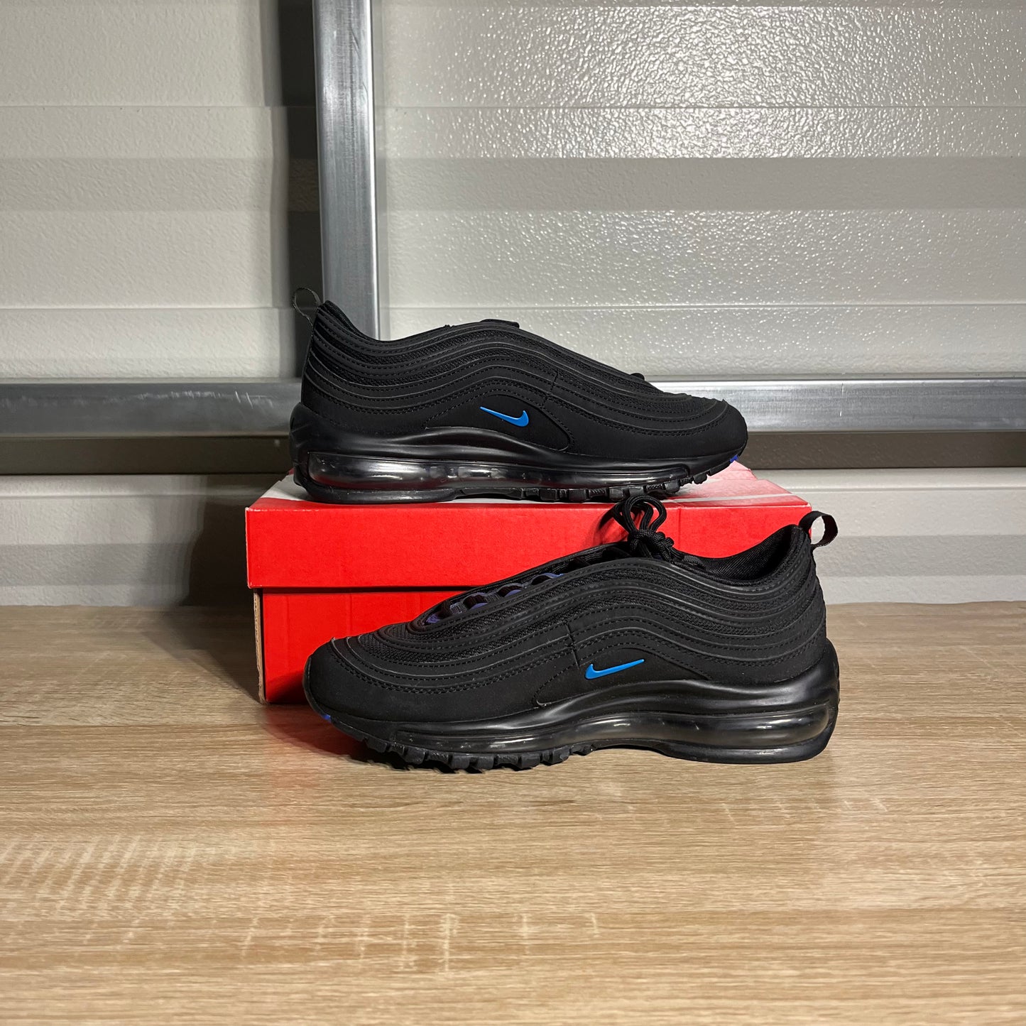 Size 6Y - AM 97 GS Black Dark Marina Blue