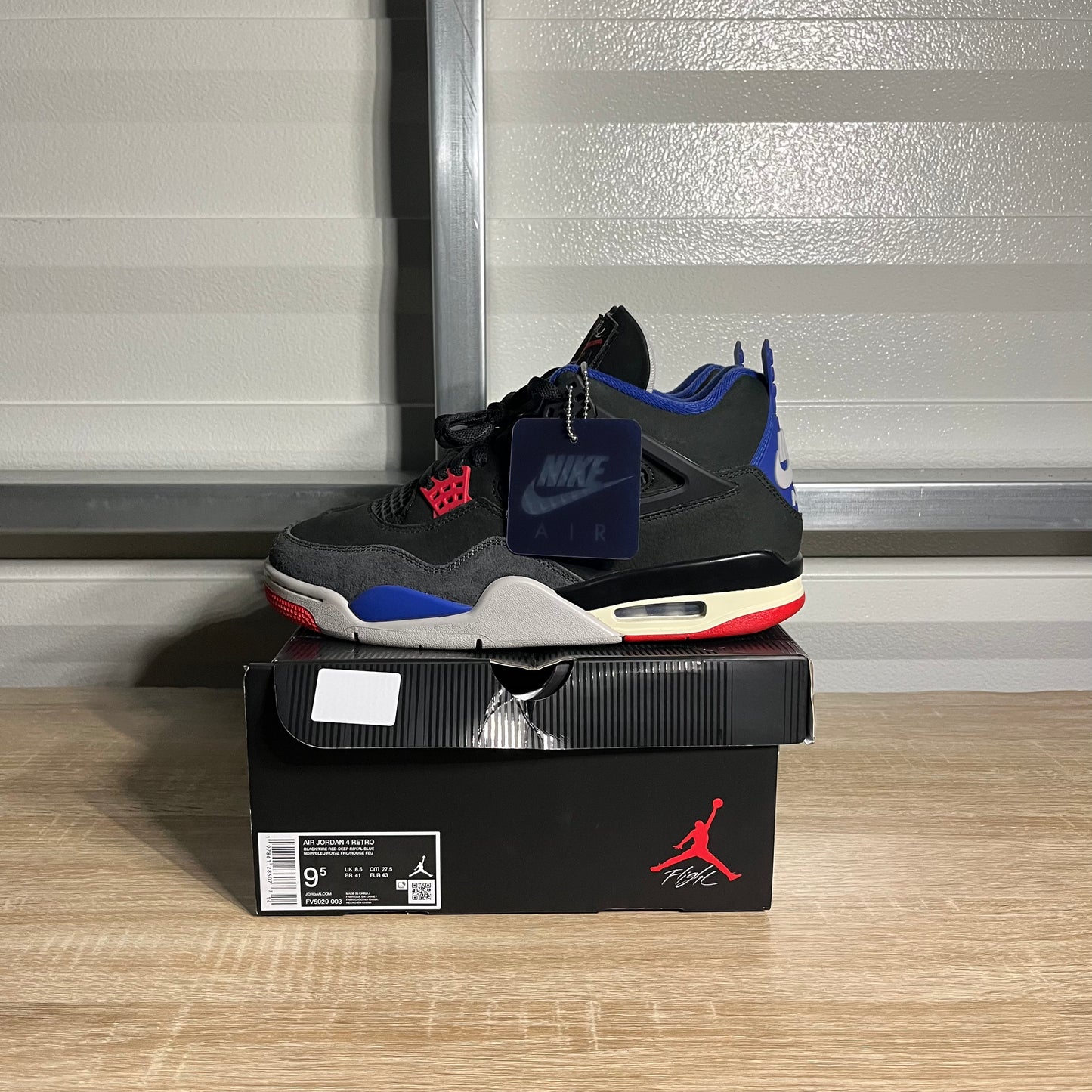 Size 9.5 - AJ 4 Retro Rare Air