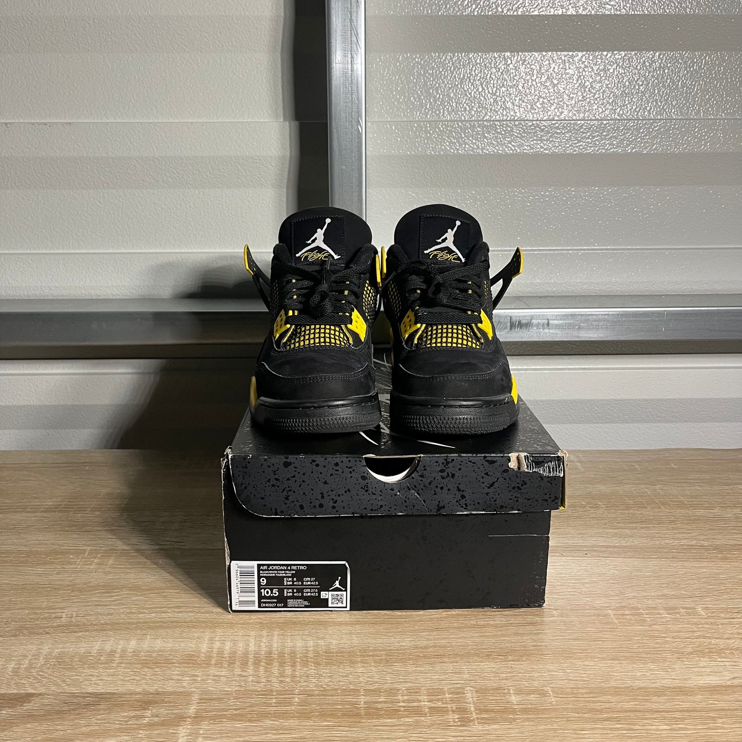 Size 9 - AJ 4 Retro Thunder